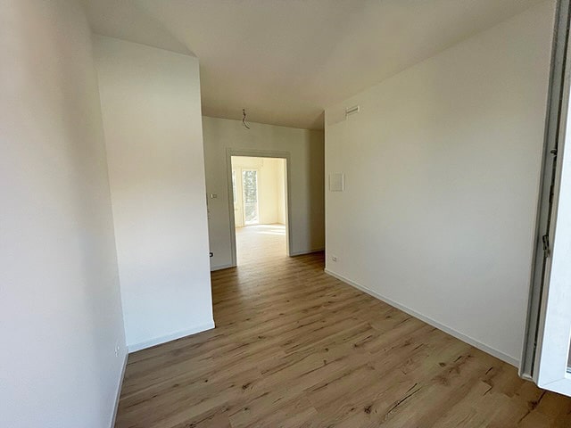 Creazione pareti e soffitto in cartongesso.